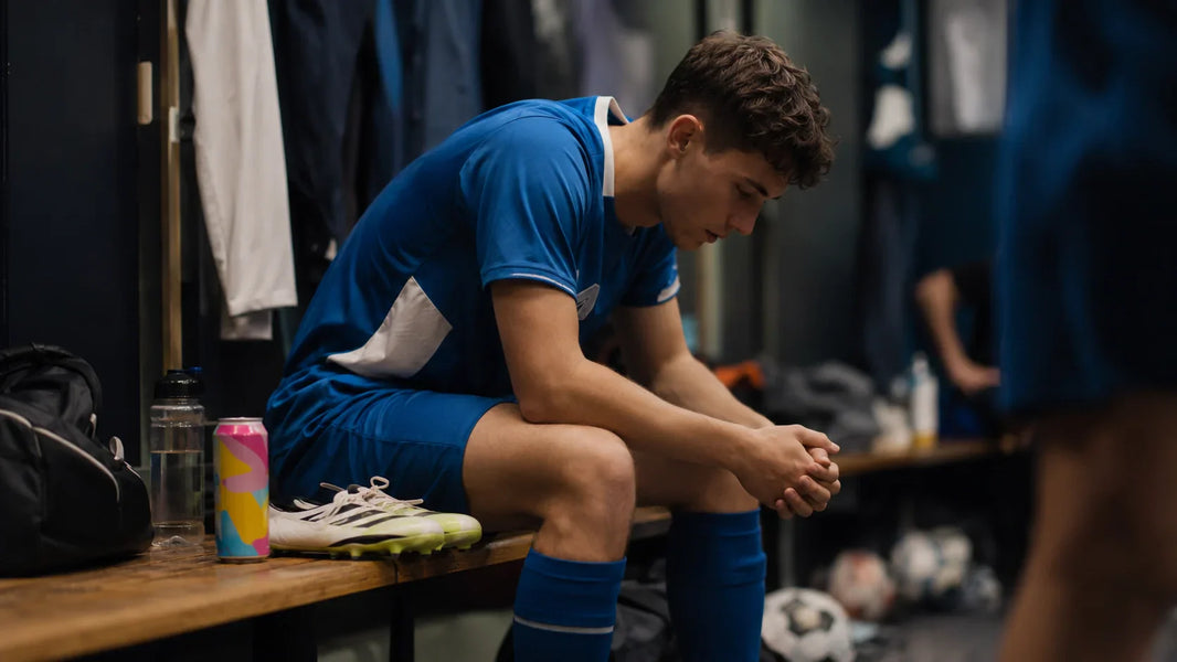 Energetické nápoje a mladí fotbalisté: Skryté riziko, nebo legální doping?