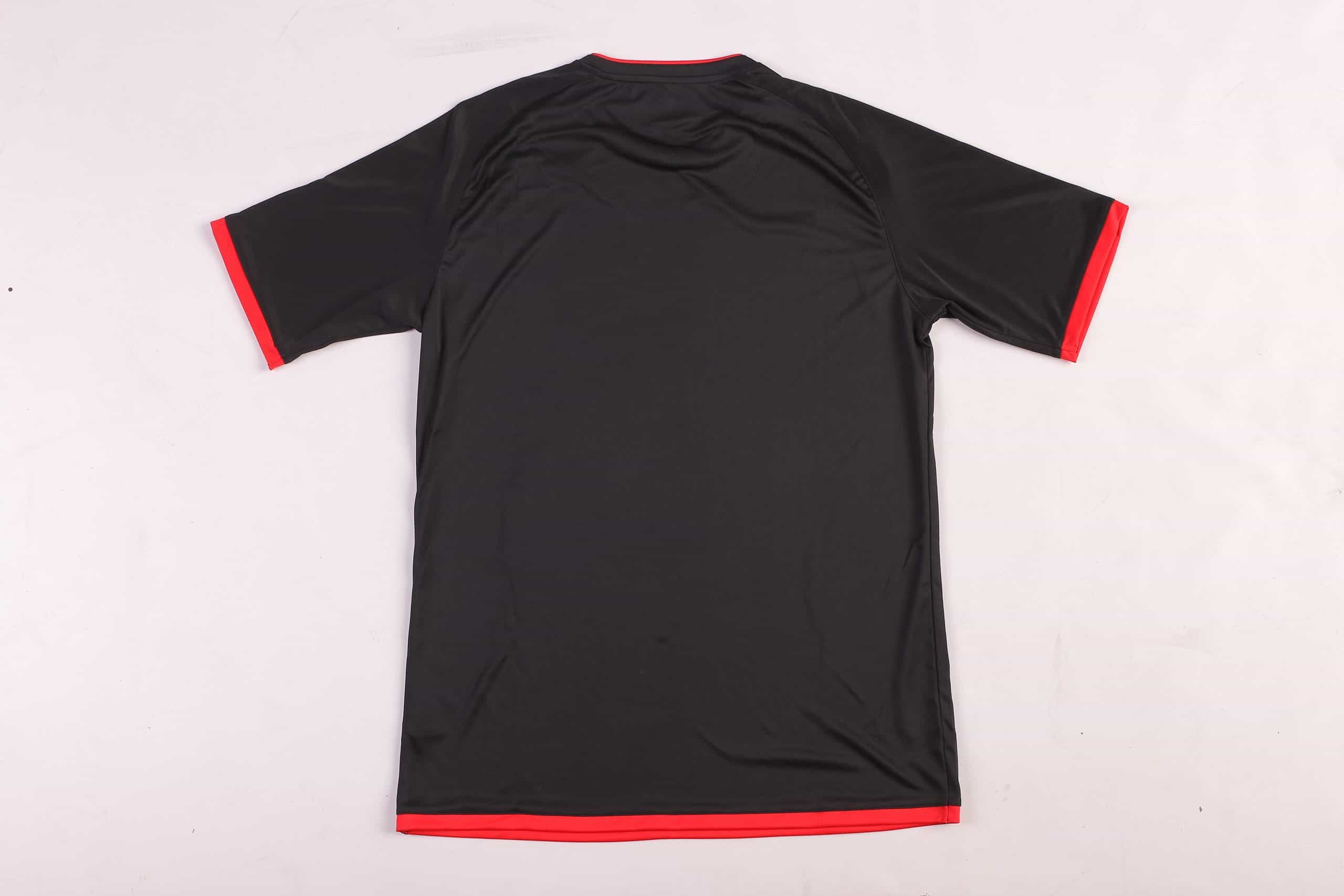 Camiseta BU1 20 negro-rojo