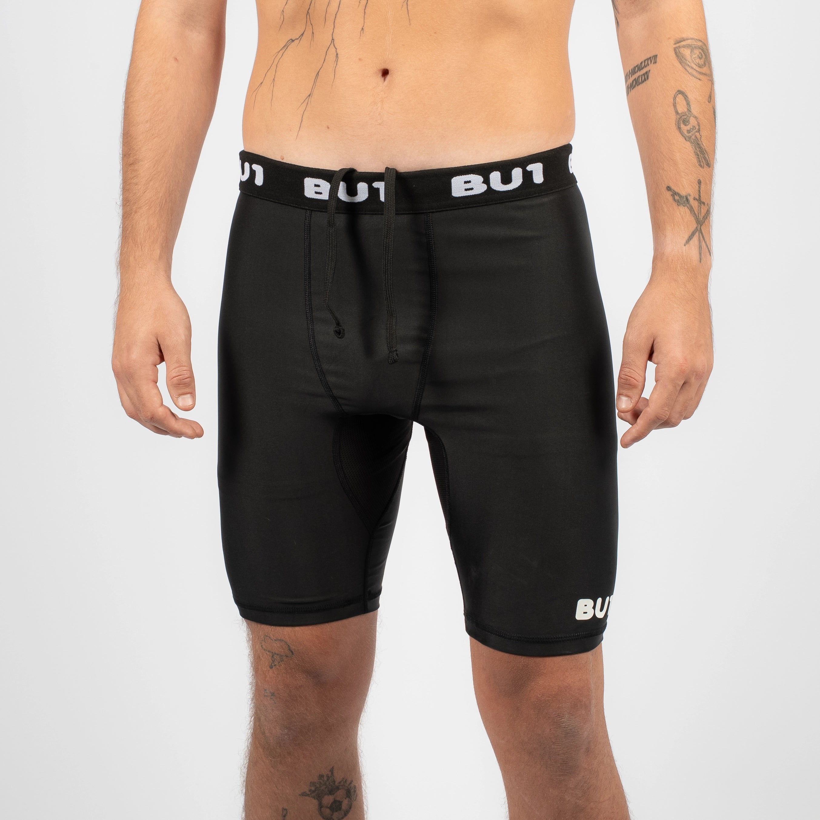 BU1 компресионни шорти черни